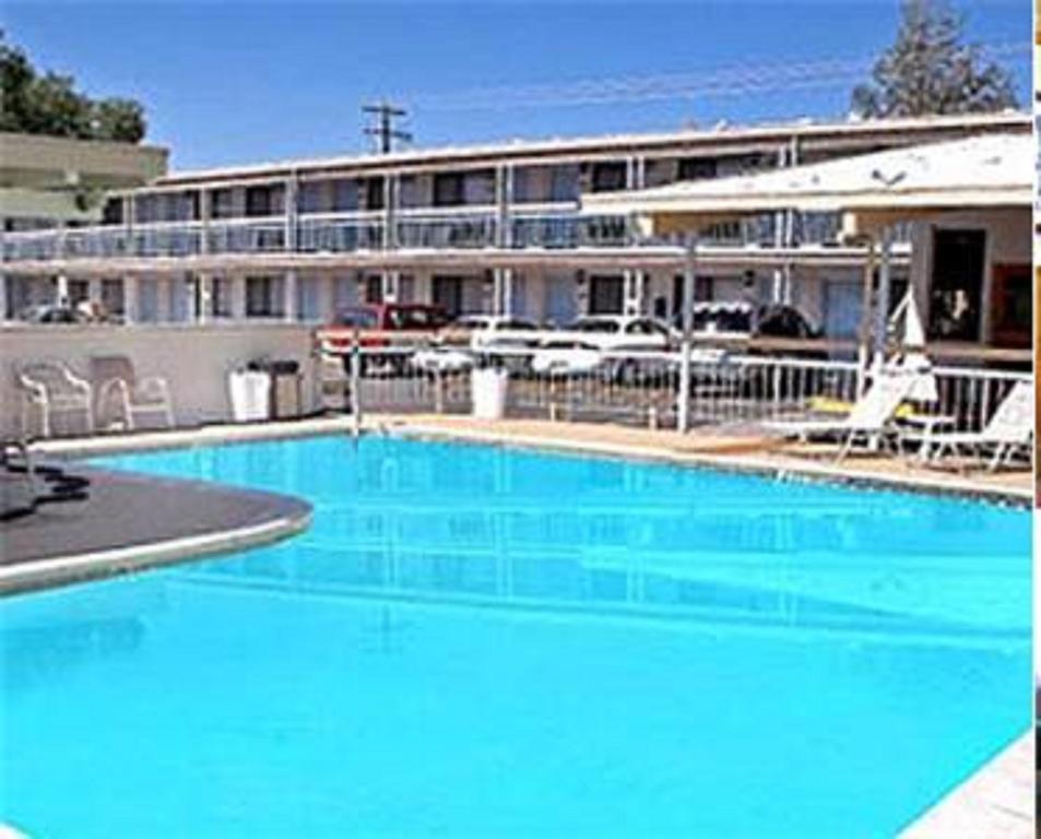Winnemucca Holiday Motel Bagian luar foto