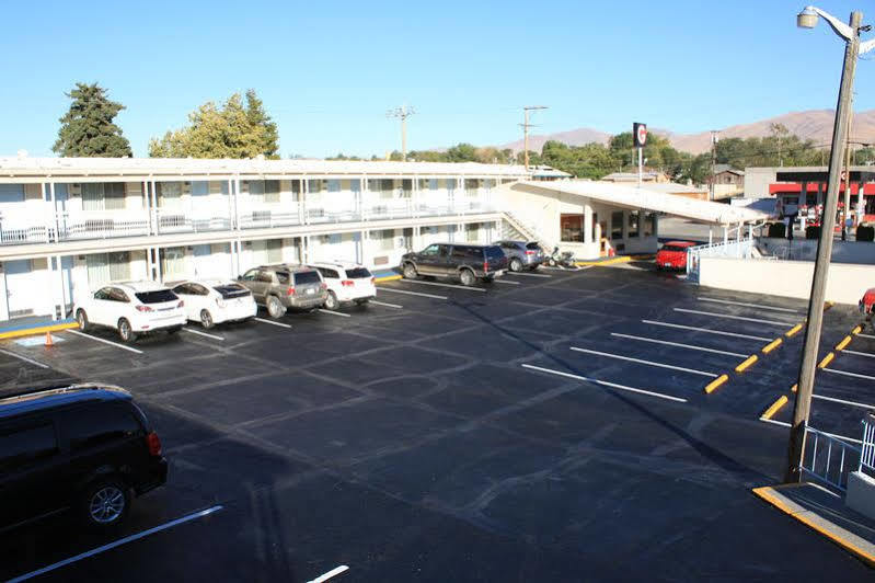 Winnemucca Holiday Motel Bagian luar foto